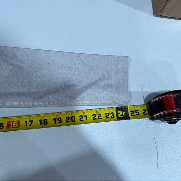 Outdoor Voices 7/8 Warmup Springs Tri-Tone Leggings Grey Cream White - Picture 9 of 9